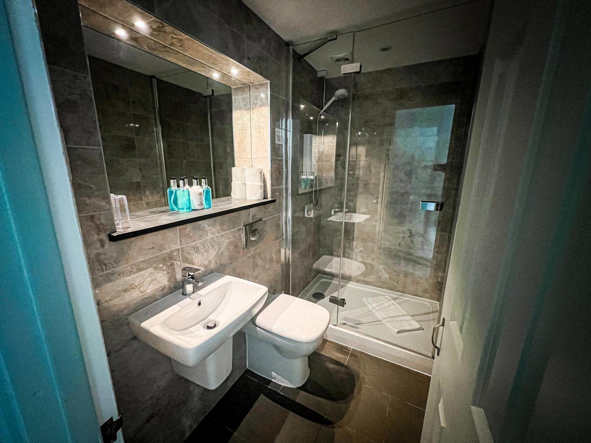 Rock House Hotel Lynton Ngoại thất bức ảnh