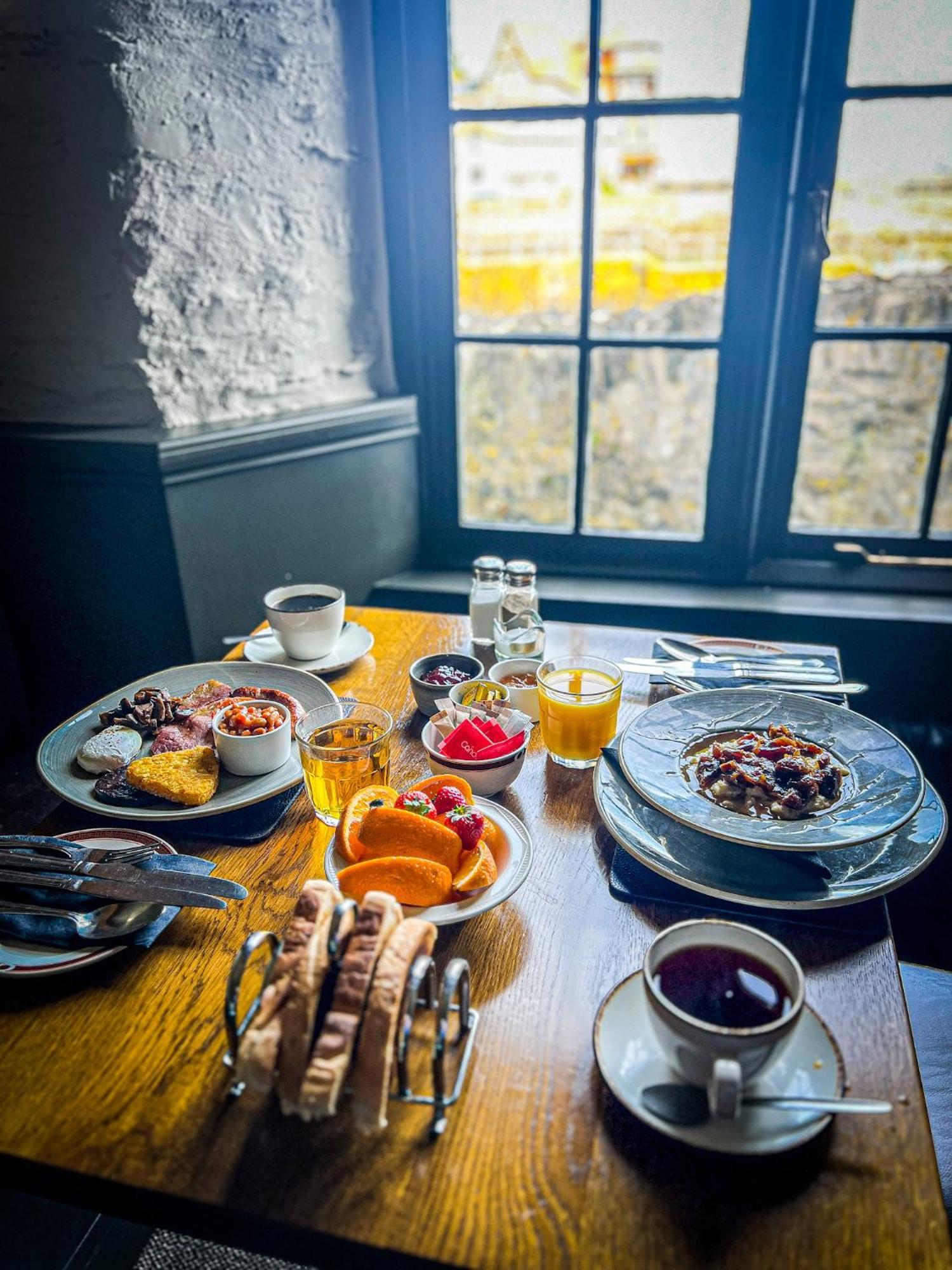 Rock House Hotel Lynton Ngoại thất bức ảnh
